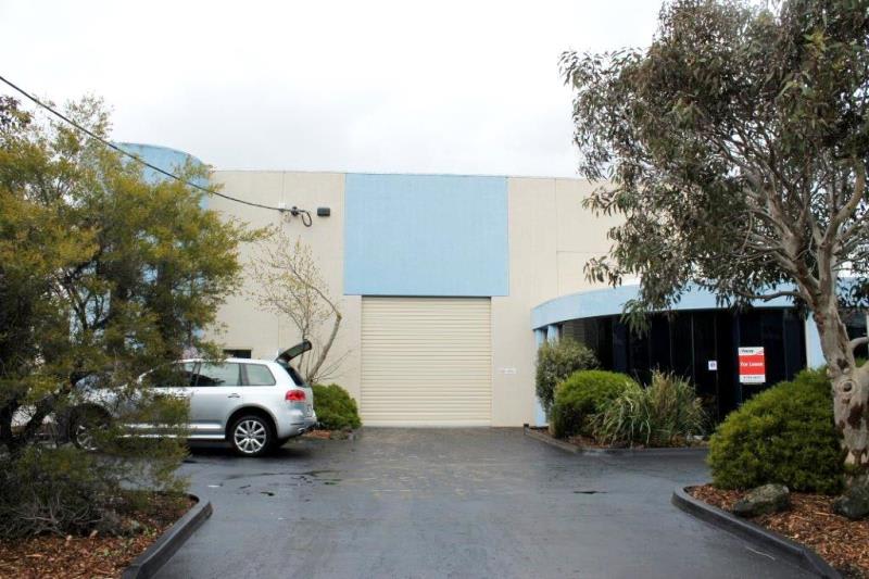 Click to view all images 40 Cumberland Drive Seaford VIC 3198 - Image 3