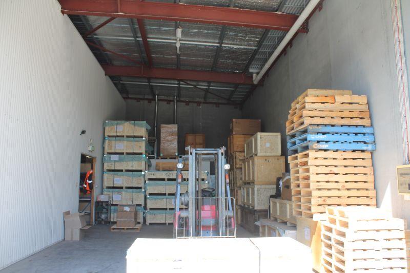 Click to view all images Unit 1/23-24 Carl Court Hallam VIC 3803 - Image 3