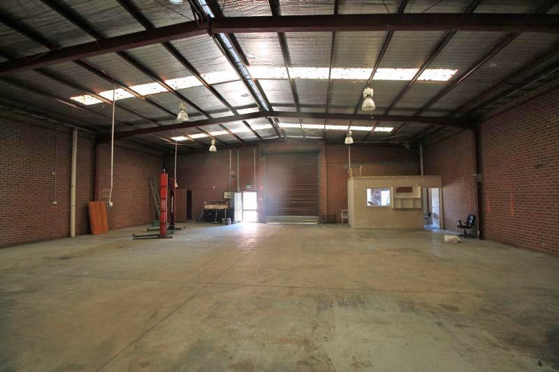 Click to view all images 10 Bando Road Springvale VIC 3171 - Image 2