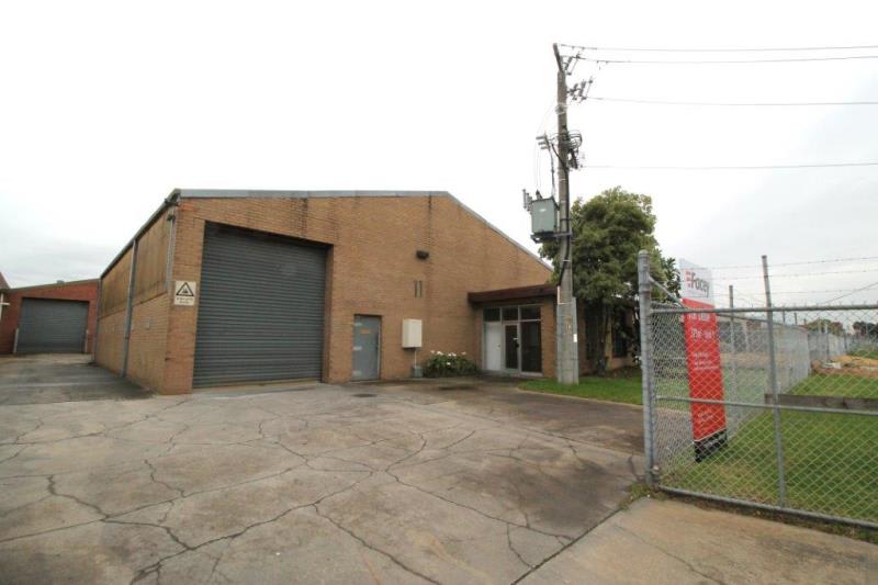 Click to view all images Unit 1/11 Lanyon Street Dandenong VIC 3175 - Image 1