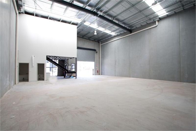 Click to view all images 7/7-8 Len Thomas Place Narre Warren VIC 3805 - Image 3
