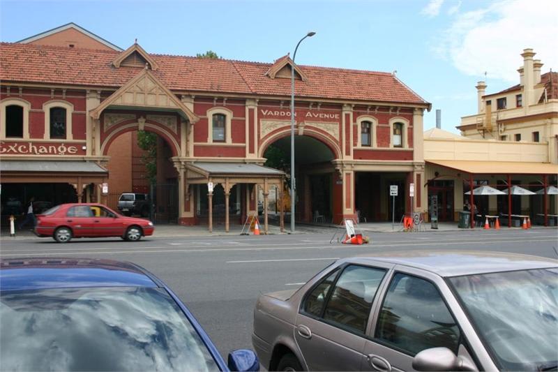 Click to view all images Unit 31/33 Vardon Avenue Adelaide SA 5000 - Image 3