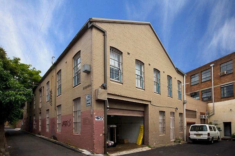 Click to view all images 3/3 Little Collins Street Surry Hills NSW 2010 - Image 3