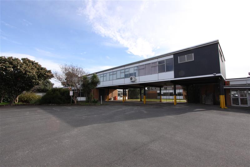 Click to view all images 144 Hall Street Spotswood VIC 3015 - Image 2