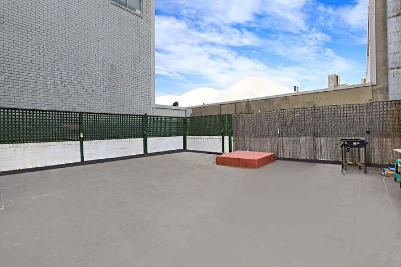 Click to view all images Neutral Bay NSW 2089 - Image 2