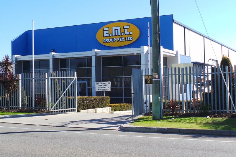 Click to view all images 327 Victoria Road Malaga WA 6090 - Image 1