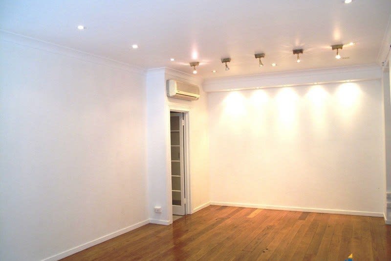 Click to view all images Shop 2/5 Knox Street Double Bay NSW 2028 - Image 2
