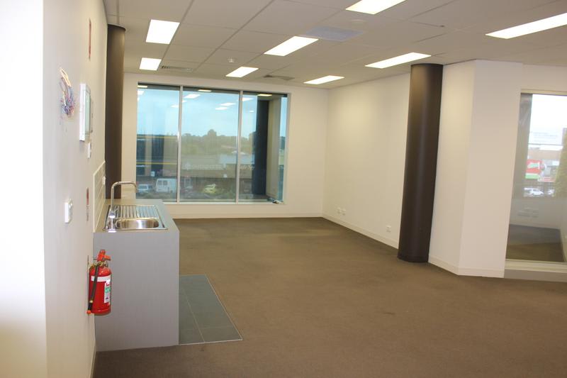 Click to view all images 1.01/999 Nepean Highway Moorabbin VIC 3189 - Image 2