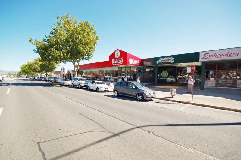 Click to view all images 4/659 Young Street Albury NSW 2640 - Image 1