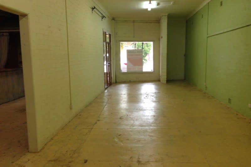 Click to view all images 2/165 Argyle Street Picton NSW 2571 - Image 2