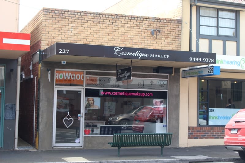 Click to view all images 227 Lower Heidelberg Road Ivanhoe East VIC 3079 - Image 1
