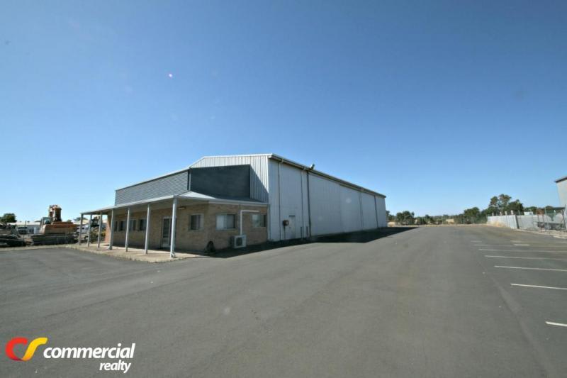 Click to view all images 15 Ditchingham Place Australind WA 6233 - Image 1