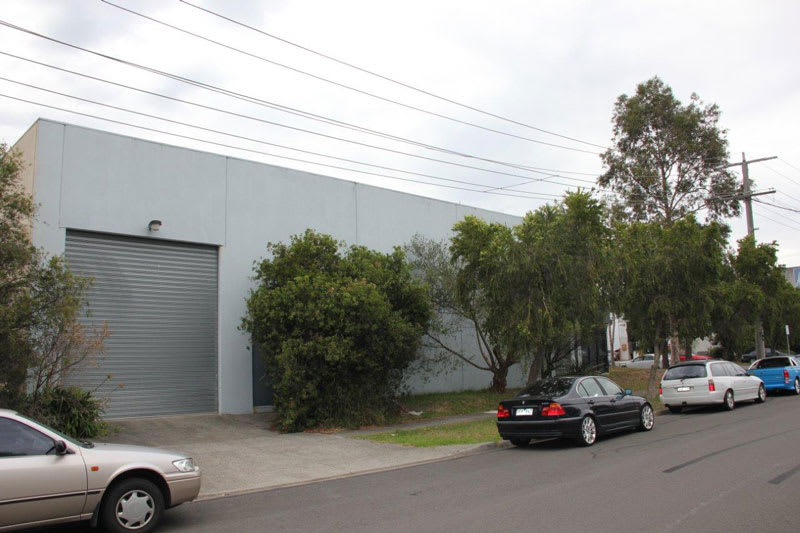 Click to view all images 1/6-8 KELVIN ROAD Bayswater VIC 3153 - Image 3
