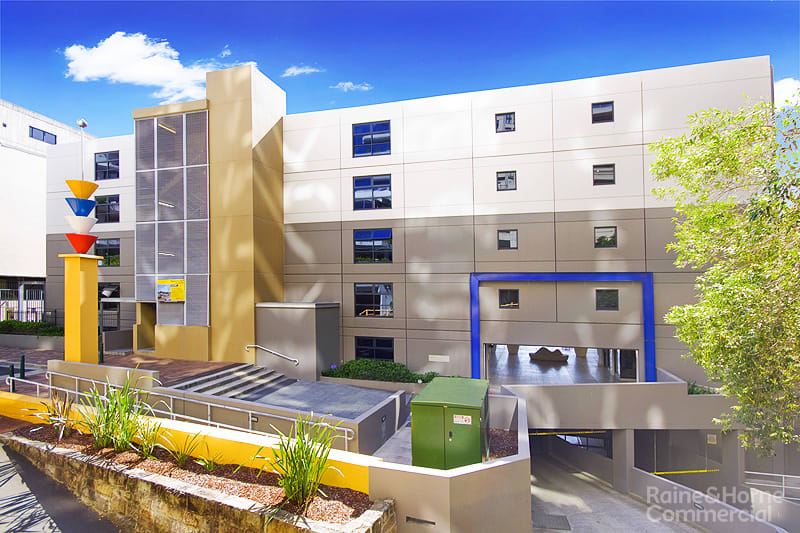 Click to view all images 703/6A Glen Street Milsons Point NSW 2061 - Image 3