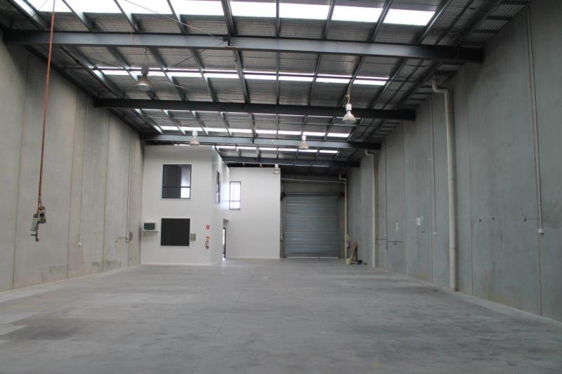 Click to view all images Unit 4/96-98 Hallam South Road Hallam VIC 3803 - Image 2