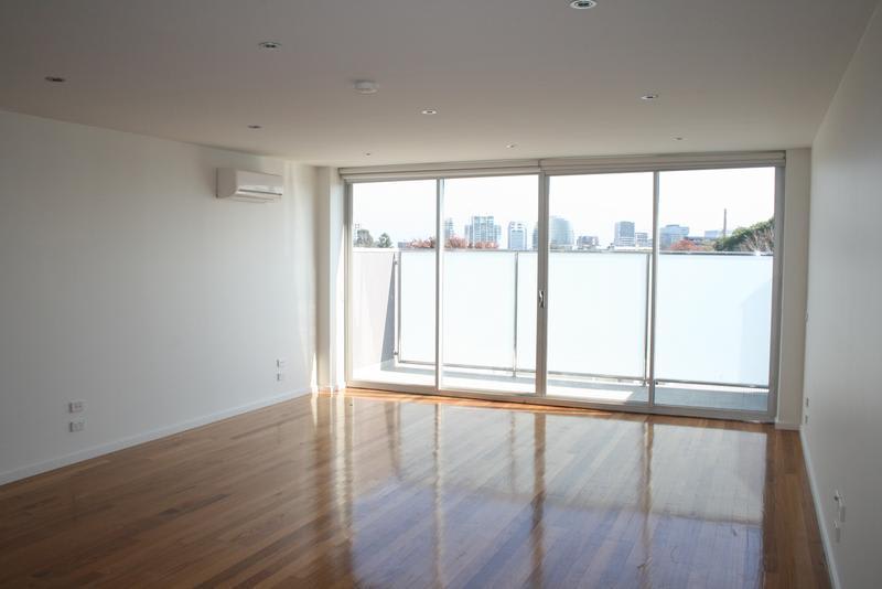 Click to view all images 13 Thomas Place Prahran VIC 3181 - Image 1
