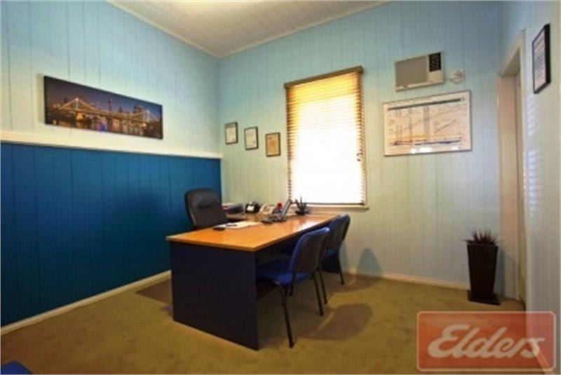 Click to view all images Paddington QLD 4064 - Image 2