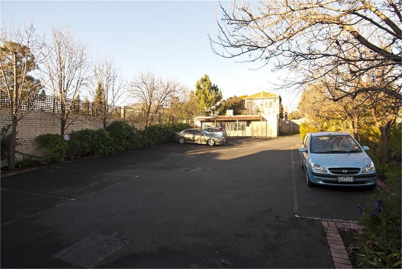 Click to view all images 44 The Avenue Windsor VIC 3181 - Image 3
