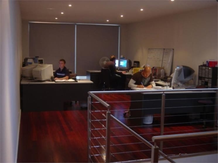 Click to view all images Unit 6/9-13 Thomas Place Prahran VIC 3181 - Image 2