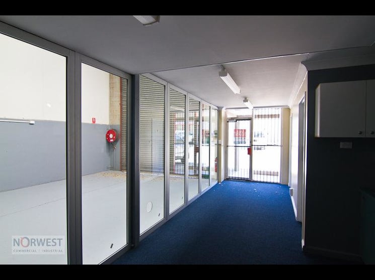 Click to view all images 42/7 Salisbury Road Castle Hill NSW 2154 - Image 2