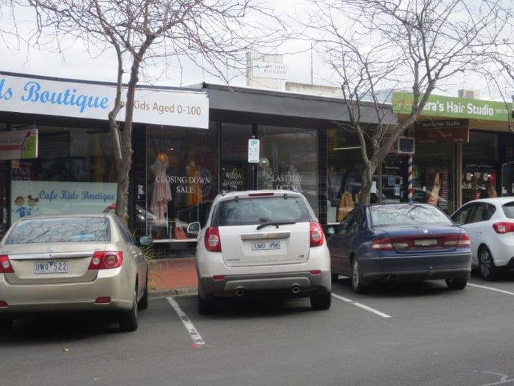 Click to view all images 6 Hewish Road Croydon VIC 3136 - Image 2