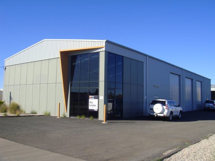 Click to view all images 92 Spencer Street Roma QLD 4455 - Image 1