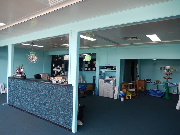 Click to view all images 114 Hanson Road Gladstone Central QLD 4680 - Image 3