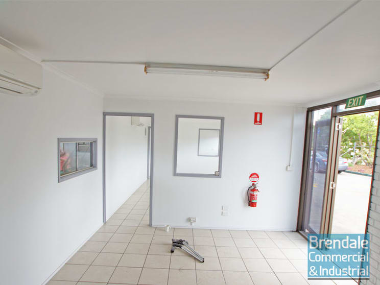 Click to view all images 1/14 Belconnen Crescent Brendale QLD 4500 - Image 3