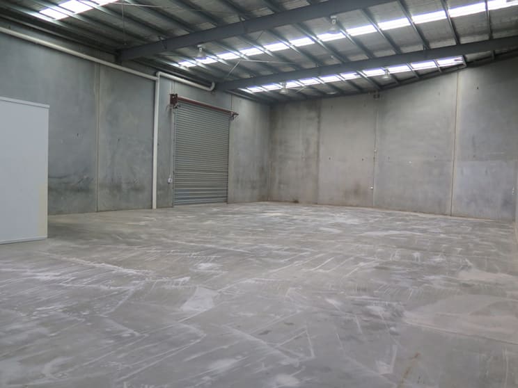 Click to view all images 24 Imperial Avenue Sunshine North VIC 3020 - Image 2