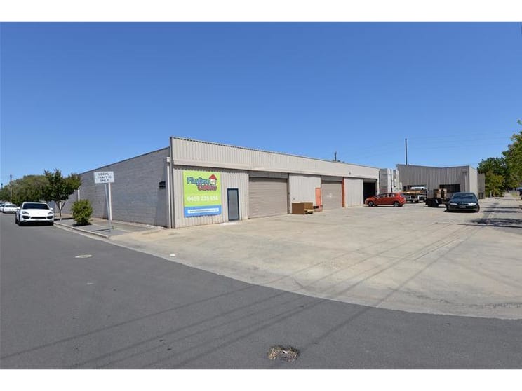 Click to view all images Unit 4, 58 Carlisle Street Camden Park SA 5038 - Image 1