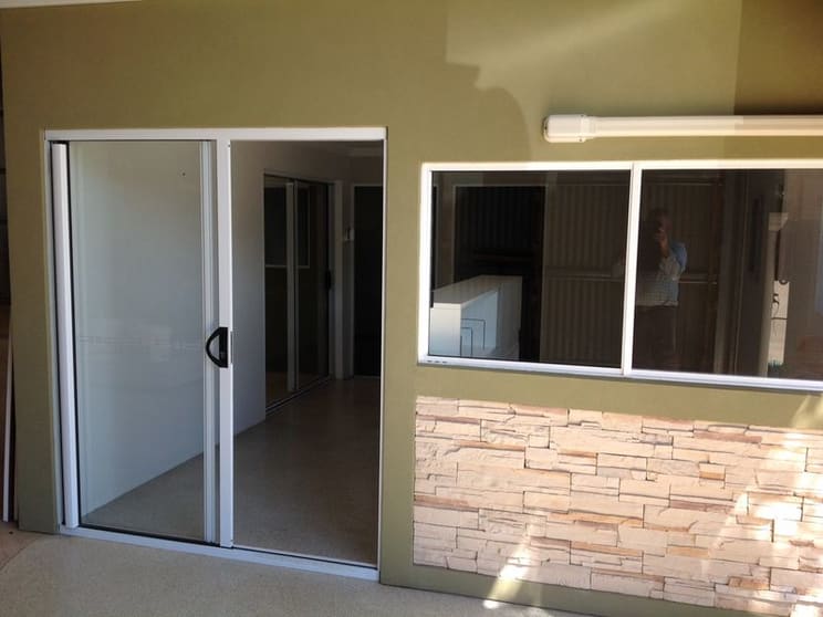 Click to view all images 2 & 3/9 Progress Court Harlaxton QLD 4350 - Image 2