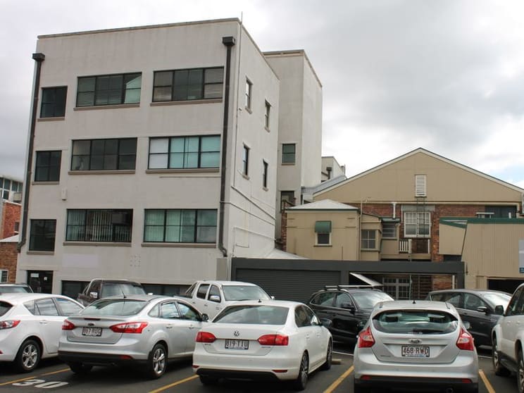 Click to view all images 2/158 Margaret Street Toowoomba City QLD 4350 - Image 2