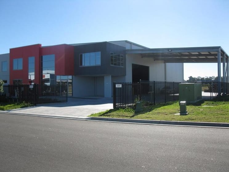 Click to view all images 15 Bluett Drive Smeaton Grange NSW 2567 - Image 1