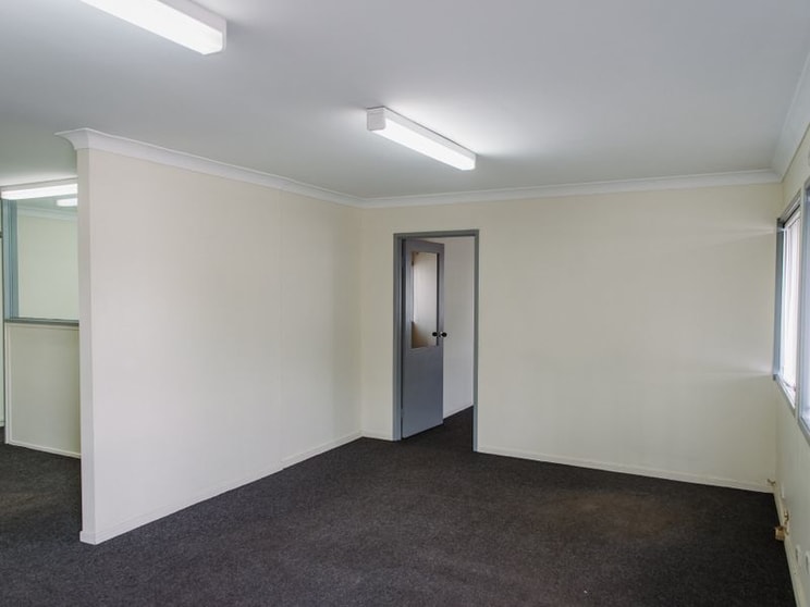 Click to view all images 33 Colebard Street Acacia Ridge QLD 4110 - Image 2