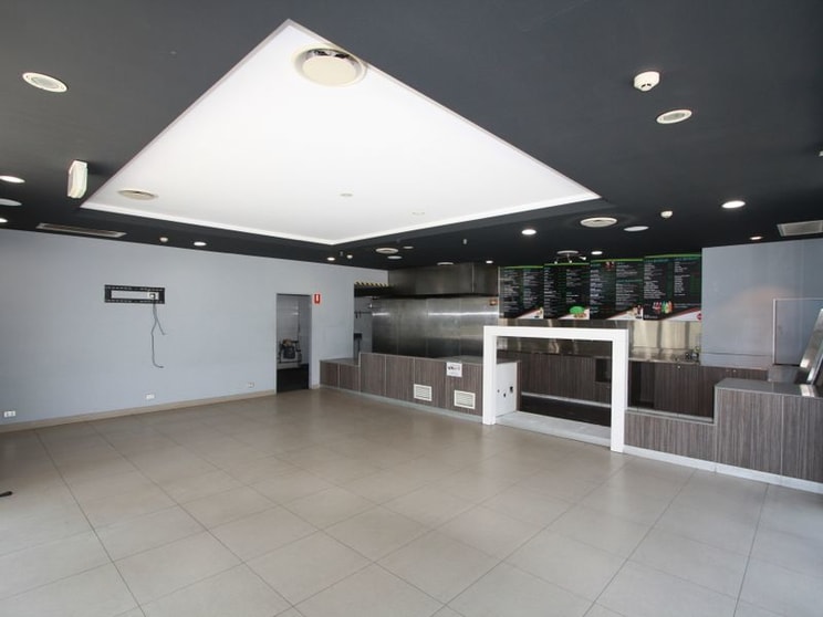 Click to view all images 57 Rothschild Avenue Rosebery NSW 2018 - Image 3