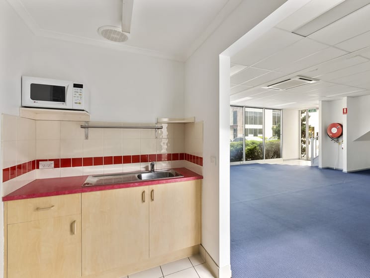 Click to view all images 4/5 Kelletts Road Rowville VIC 3178 - Image 3