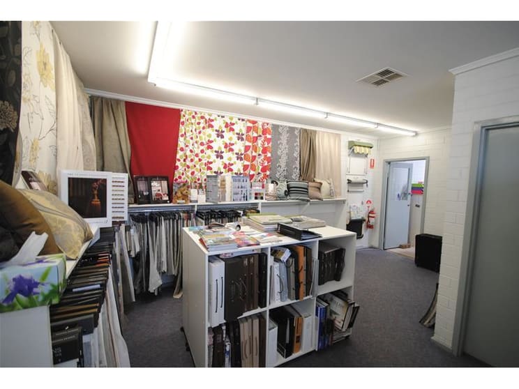Click to view all images 298A Grange Road Flinders Park SA 5025 - Image 2