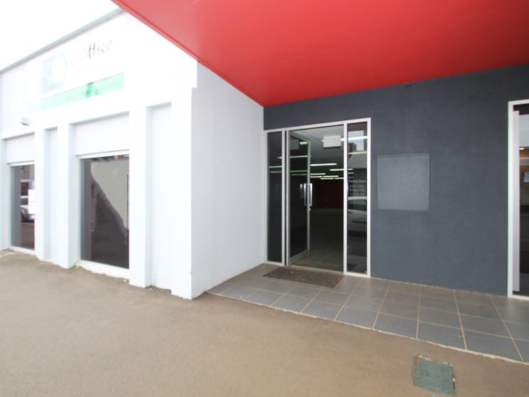 Click to view all images 1/9 Bowen Street Toowoomba City QLD 4350 - Image 2