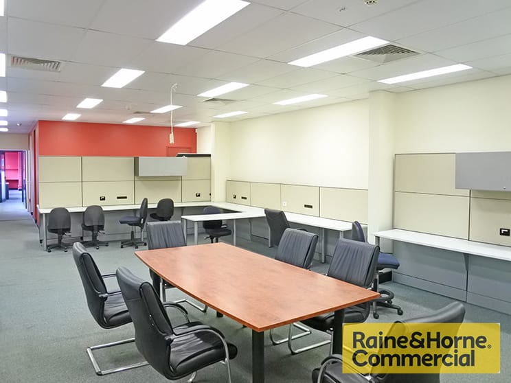 Click to view all images 1/40 Corunna Street Albion QLD 4010 - Image 2