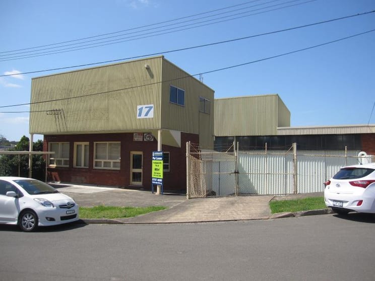 Click to view all images 17 Pritchard Place Peakhurst NSW 2210 - Image 1