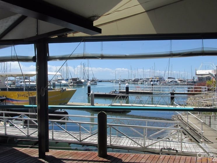 Click to view all images Shop 8 Hervey Bay Marina Urangan QLD 4655 - Image 3