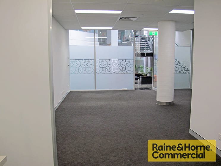 Click to view all images 240 Waterworks Road Ashgrove QLD 4060 - Image 3