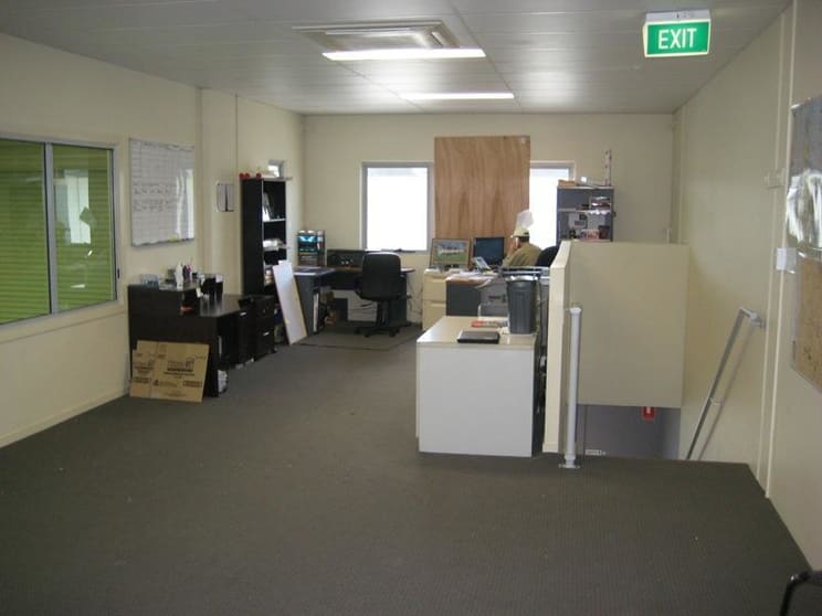 Click to view all images Clontarf QLD 4019 - Image 2
