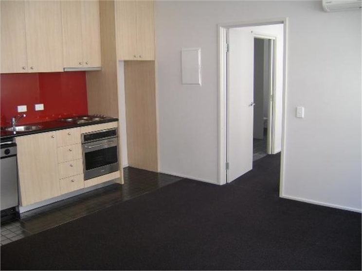 Click to view all images Unit 1/7 Waterloo Road Collingwood VIC 3066 - Image 2