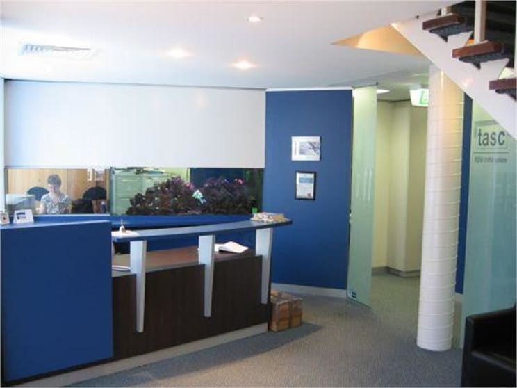 Click to view all images 41 Gilbert Park Drive Knoxfield VIC 3180 - Image 2