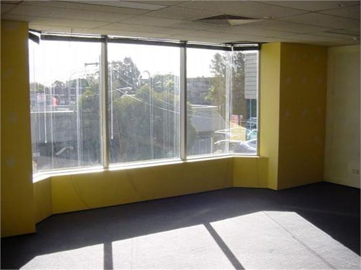 Click to view all images 102 Suite 102, 1-3 Gurrigal Street Mosman NSW 2088 - Image 3