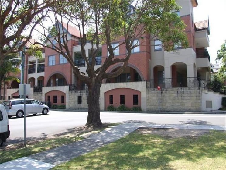 Click to view all images 2/44 Harbour Street Mosman NSW 2088 - Image 3