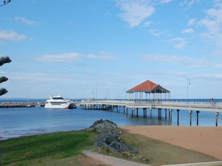 Click to view all images Redcliffe QLD 4020 - Image 2