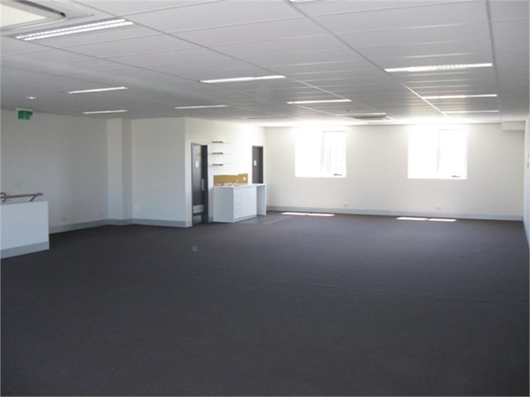 Click to view all images Port Melbourne VIC 3207 - Image 3