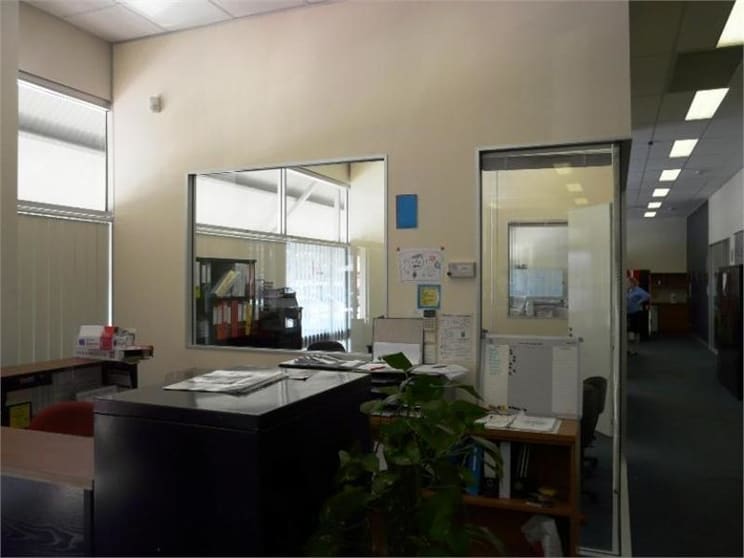 Click to view all images Strathpine QLD 4500 - Image 2